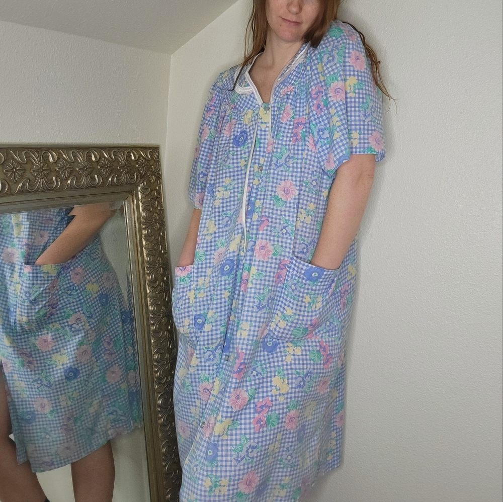 Vintage Floral Robe